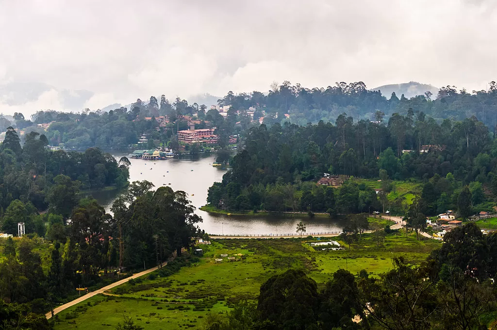 1024px Kodaikanal Upper Lake View Rural Tamil Nadu India November 2013 jpg