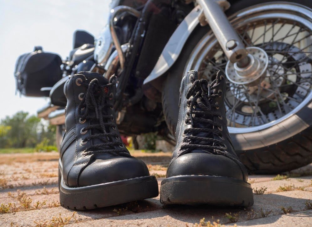 How to choose the best motorcycle gear for the 2024 summer? - Summer ...